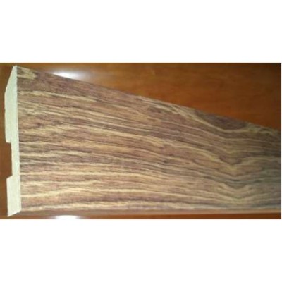 RODAPIE LAMINADO ROBLE...
